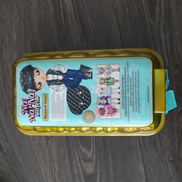 🖤 Na! Na! Na! Surprise Maxwell Dane Glam series Soft Fashion Doll + Pom Purse - Picture 4 of 5